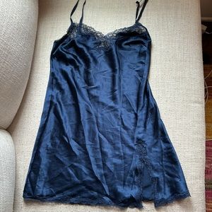 Victoria’s Secret Lace Trim Satin Slip Navy Blue XS